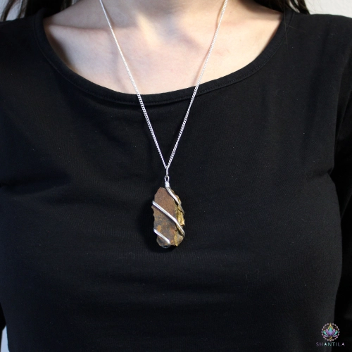 Pendentif Œil de Tigre Brut en Spirale — Chaîne 50 cm 2 Pendentif Œil de Tigre Brut en Spirale — Chaîne 50 cm – Image 2