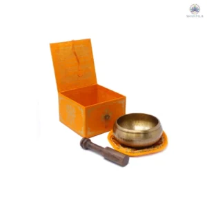 Bol chantant tibétain des Cinq Bouddhas en laiton avec coussin et maillet