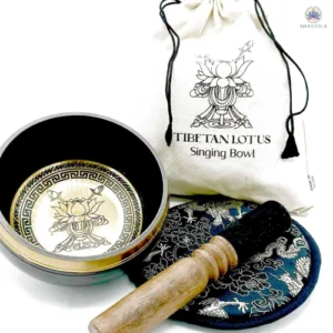 Bol chantant tibétain 14cm gravé fleur de lotus avec maillet, coussin et pochette