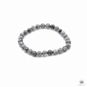 Bracelet map stone : perles gris clair veinées de lignes noires, posé à plat sur fond blanc