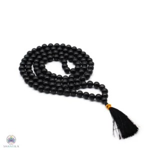 Collier Mala 108 grains en perles d'agate noire naturelle avec pompon noir assorti