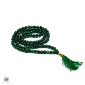 Collier Mala 108 grains en perles de jade vert naturel avec pompon vert