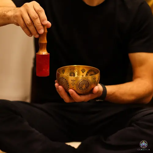Set de 4 Bols Chantants Laiton Gravés Yogi et Chakras – Emboîtables, Sans Maillet 11 Set de 4 Bols Chantants Laiton Gravés Yogi et Chakras – Emboîtables, Sans Maillet – Image 11